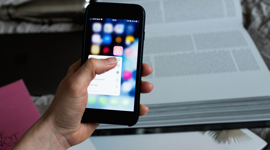 工場見学の申込をスマホでしている