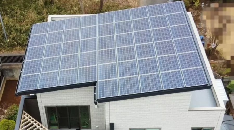 一条工務店の太陽光発電付住宅外観