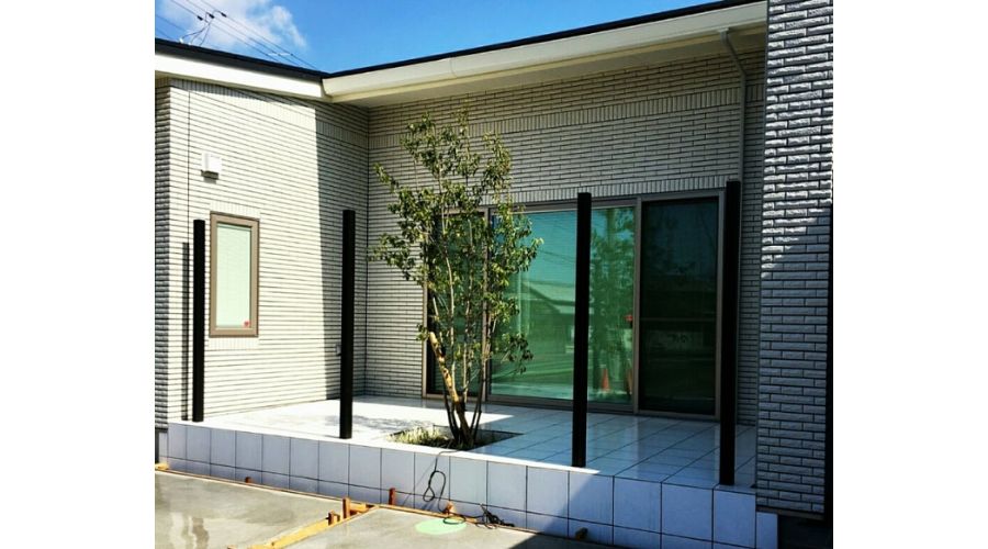 一条工務店の平屋の中庭