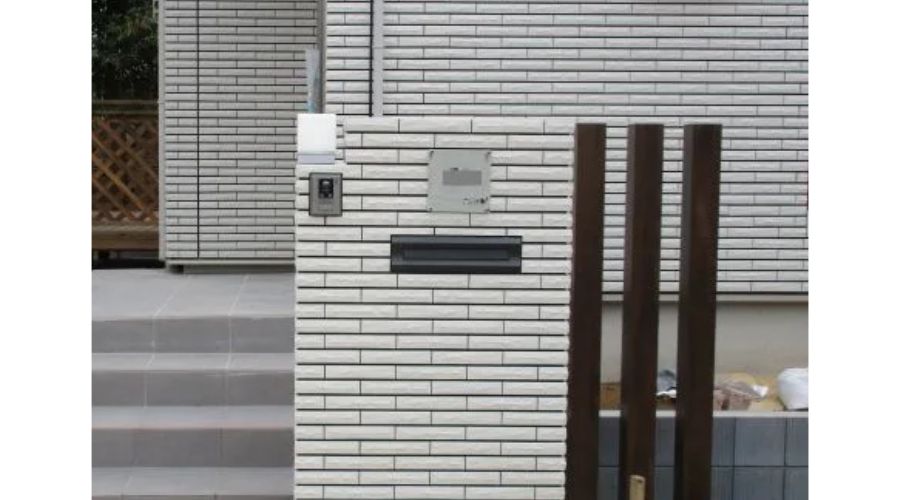 一条工務店の門柱外観