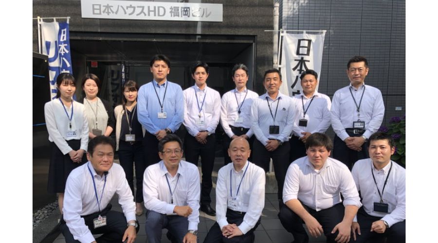 日本ハウススタッフ